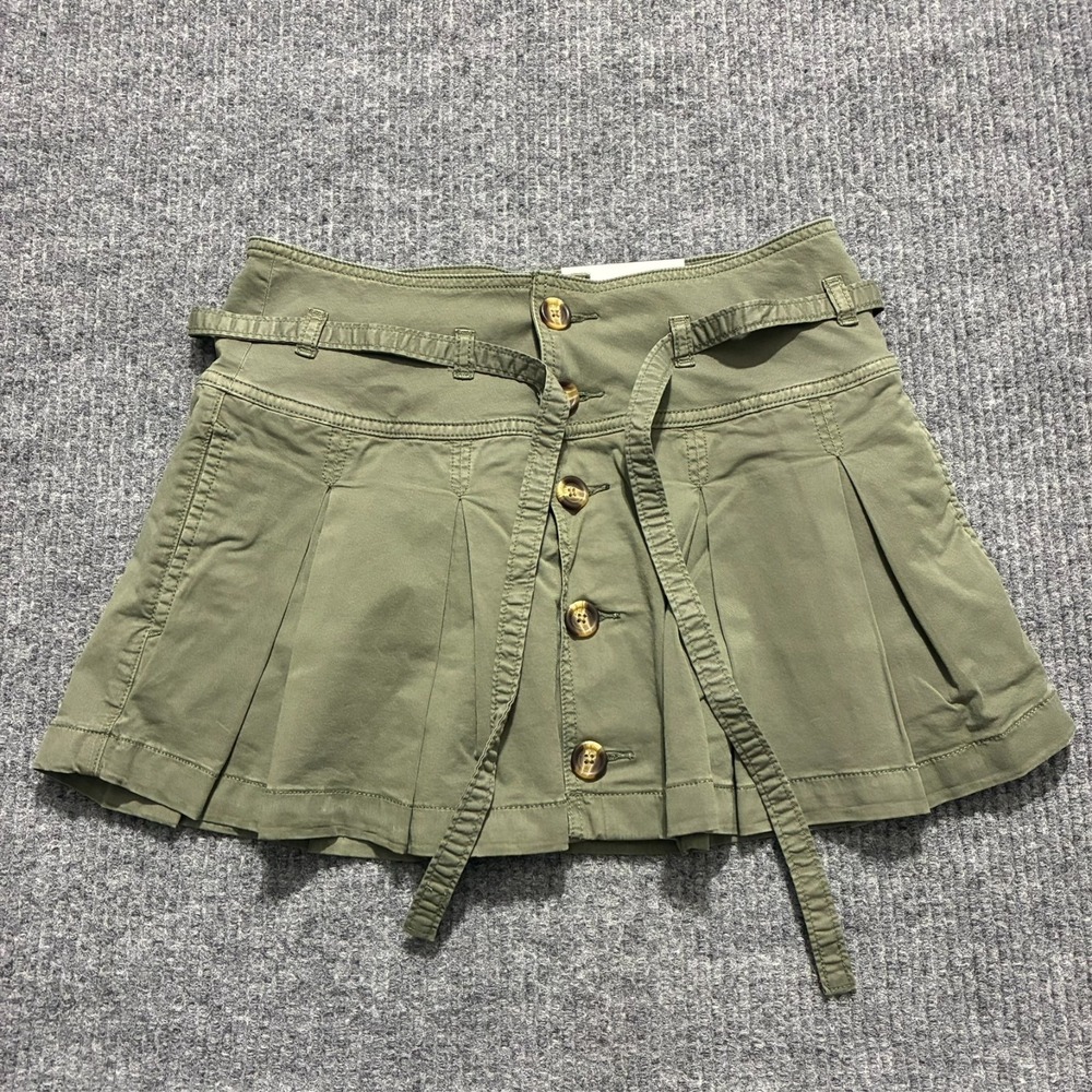 American Eagle Low Rise Mini Skort Womens Size‎ 2 Pleated Button Front Belted